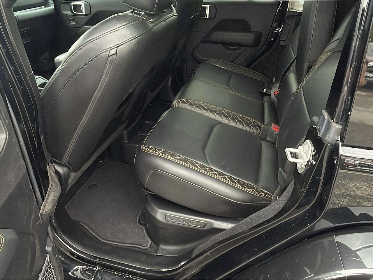 2023 Jeep Wrangler Black Gatineau - photo #21
