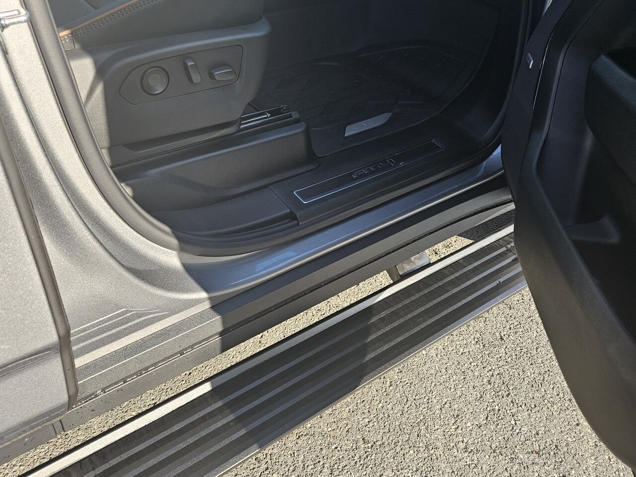 2026 GMC Yukon AT4 4 portes 4RM Sterling Metallic Thetford Mines - photo #23
