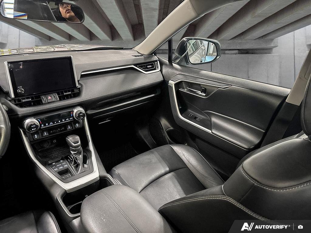 2023 Toyota RAV4 2602495A | XLE Silver Edmonton - photo #25
