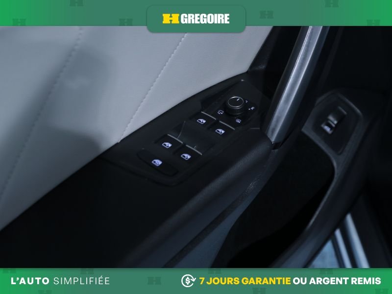 2019 Volkswagen Tiguan Silver Blainville - photo #13