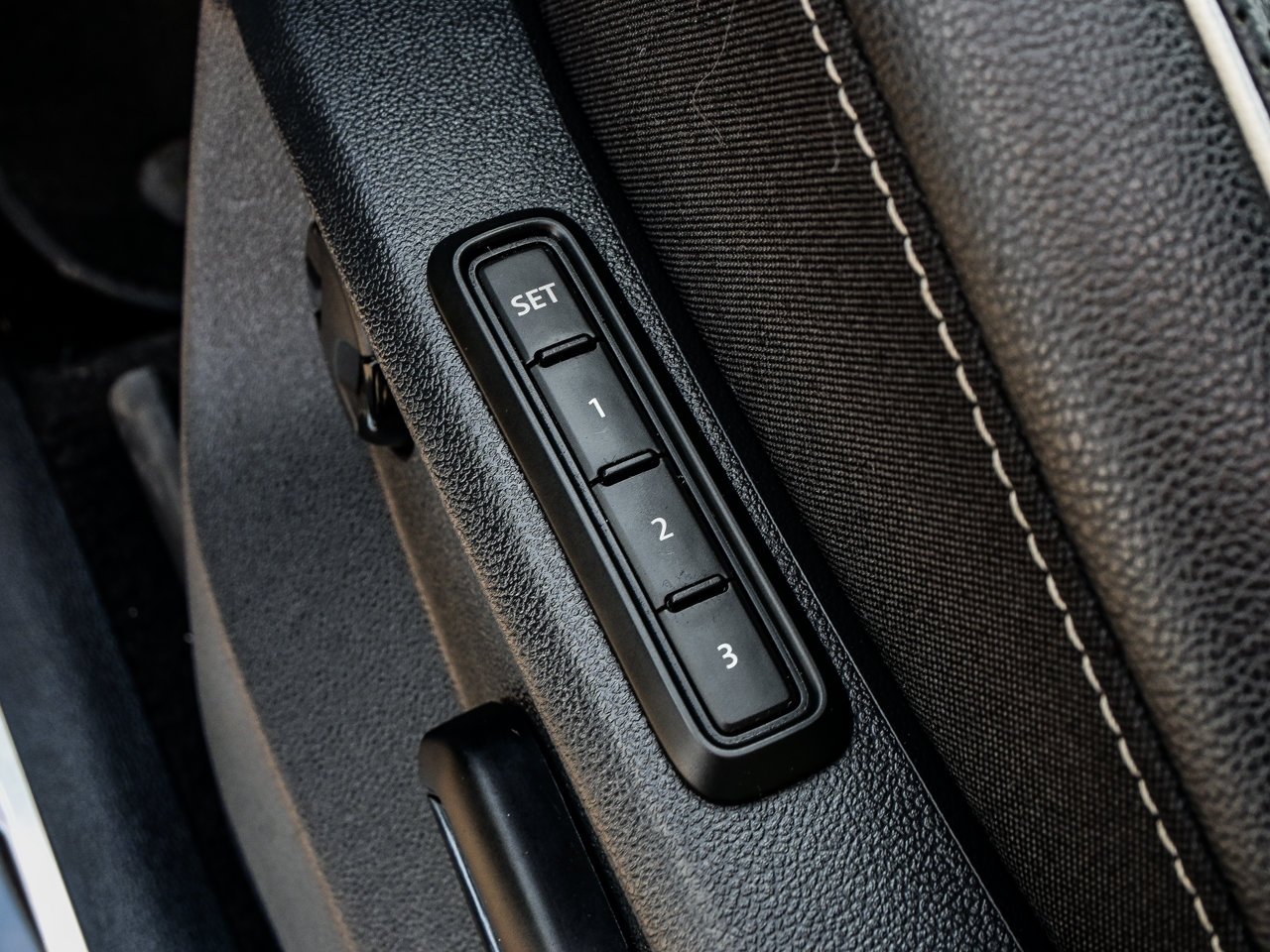 2024 Volkswagen Tiguan Highline R-Line 4MOTION Grey Sherwood Park - photo #18