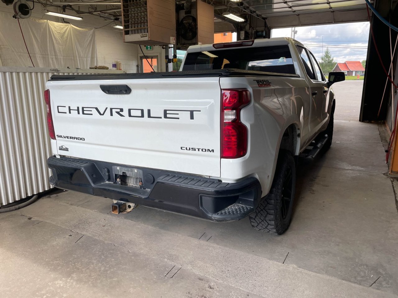2022 Chevrolet Silverado 1500 CUSTOM TRAIL BOSS CREW 4X4 *BEDLINER* CARPLAY WIFI White Saint-Jérôme - photo #7