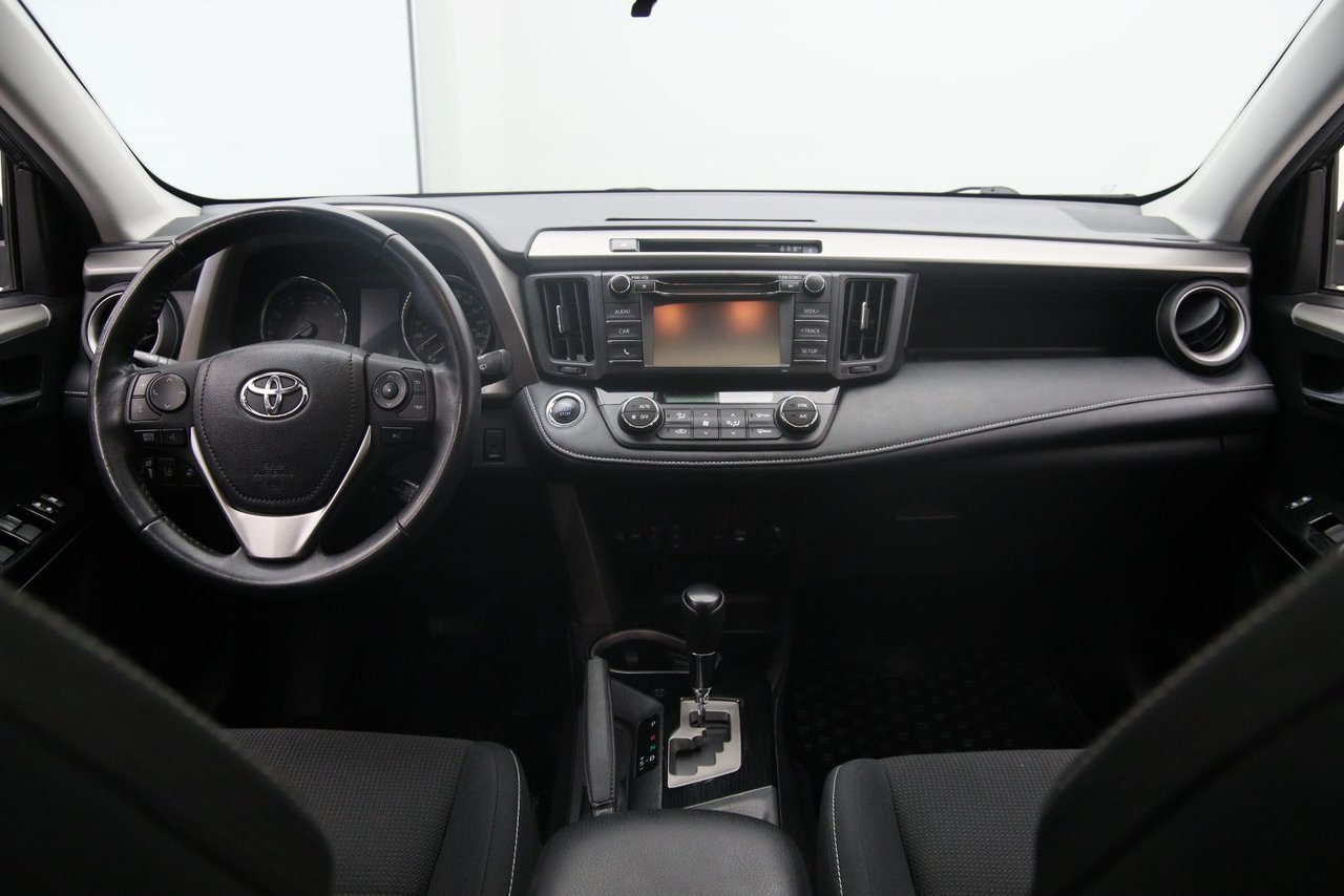 Toyota RAV4 XLE 2018 Gris Baie-Comeau - photo #10