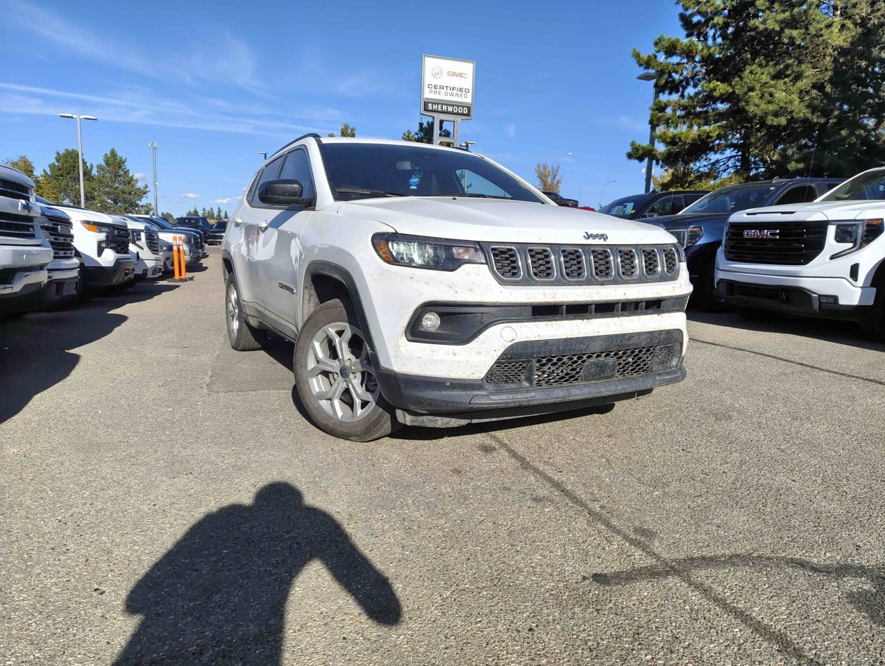 2026 Jeep Compass North 4x4 White Sherwood Park - photo #1
