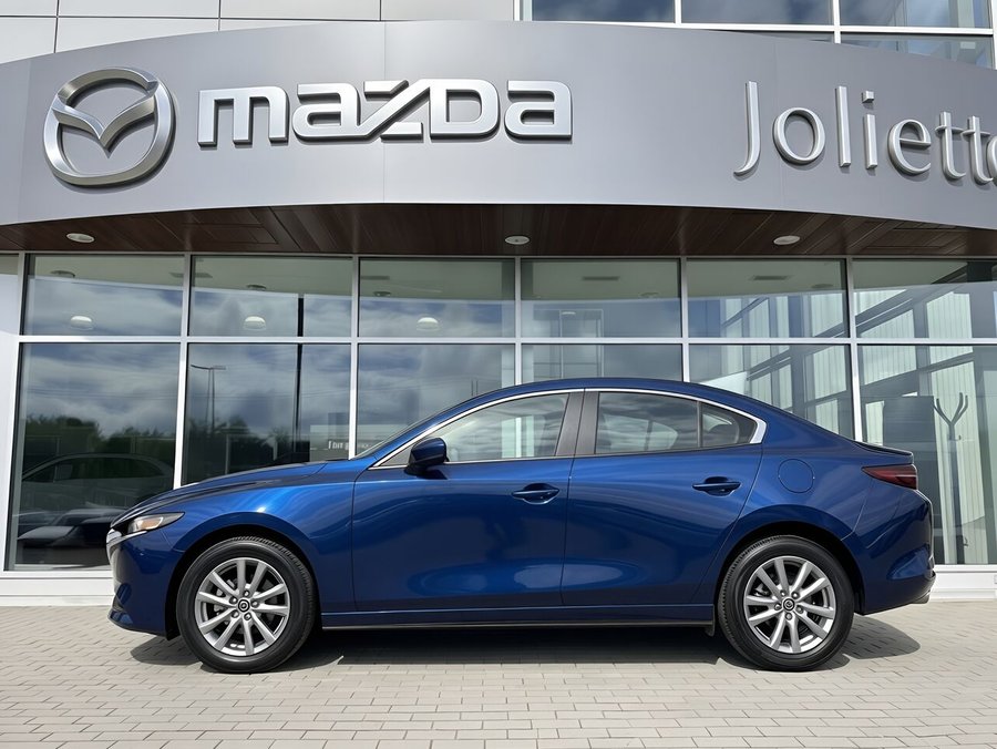 MAZDA Mazda3 GX TA 2026 Bleu cristal foncé mica