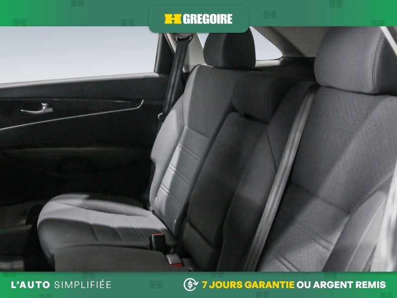 2020 Kia Sorento White Laval - photo #23