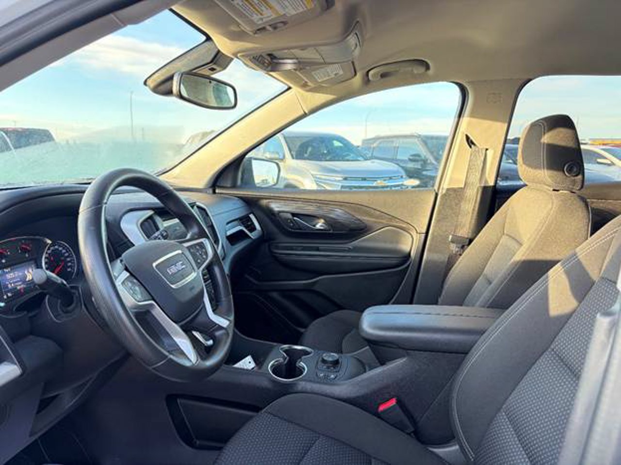 2024 GMC Terrain AWD 4dr SLE White Sherwood Park - photo #5