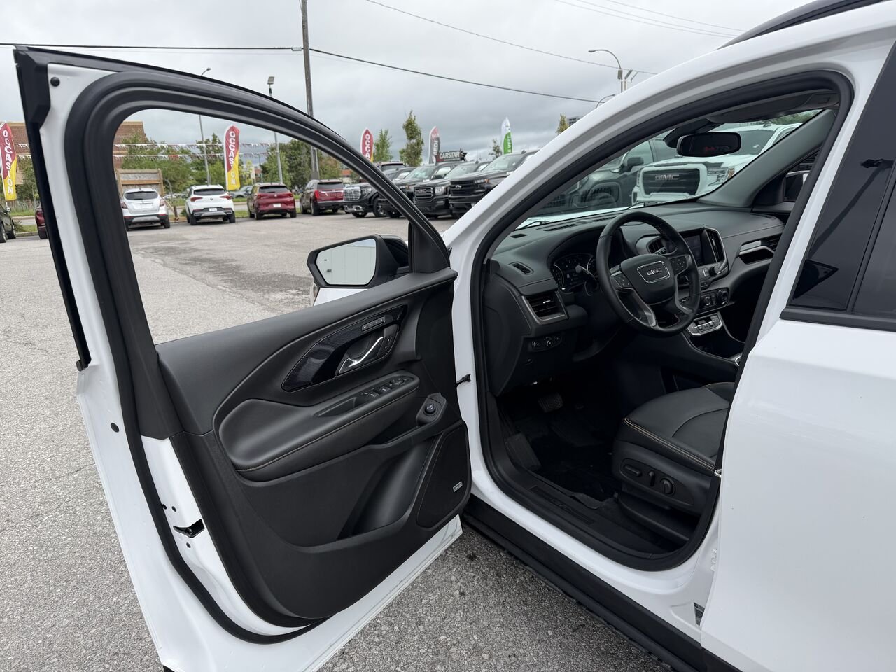 GMC TERRAIN AT4 AT4 4 portes TI 2024 Blanc Gatineau - photo #1