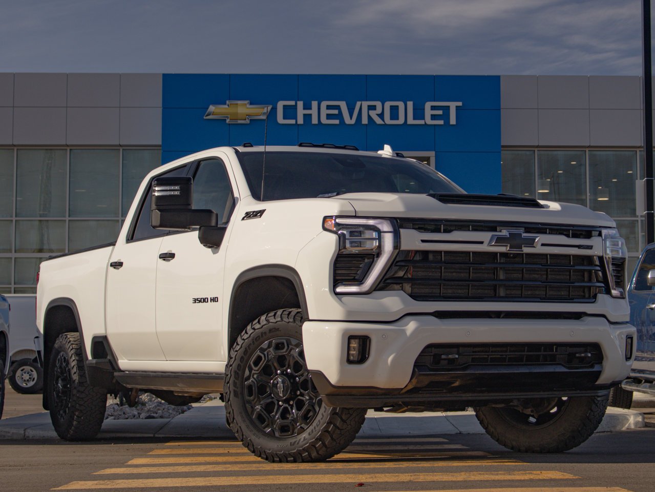 2024 Chevrolet Silverado 3500HD 4WD Crew Cab 159 LTZ White Sherwood Park - photo #14