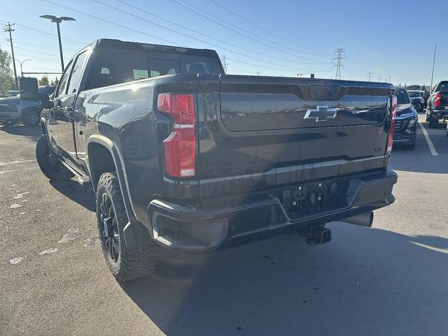 2025 Chevrolet Silverado 3500HD LTZ Plus Trail Boss 6.6L Duramax | Power Assist Steps Black