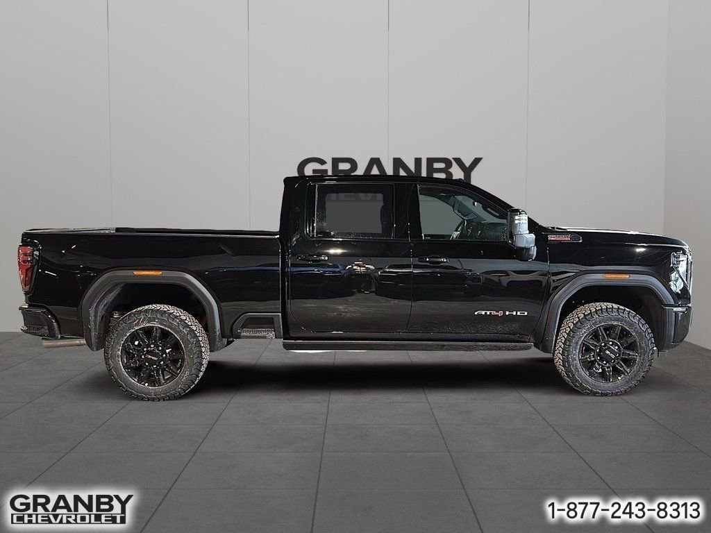 GMC Sierra 2500HD K2500 HD SIERRA CREW CAB AT4 L/BOX DURAMAX (4SB) | E26-1108 2026 NOIR ONYX Granby - photo #3