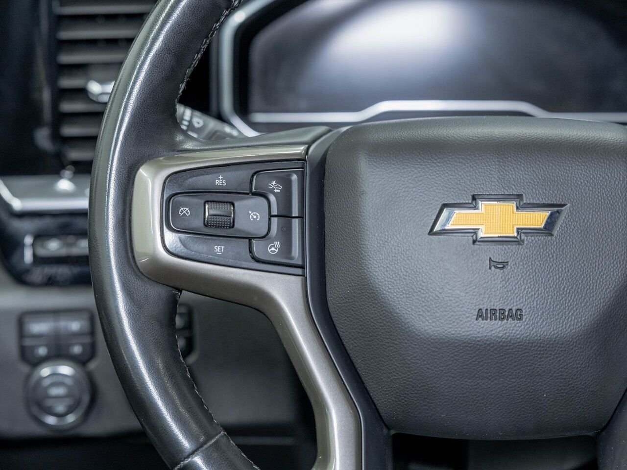 Chevrolet Silverado 2500HD HIGH COUNTRY Z71 CREW 4X4 *DIESEL* TOIT *HUD* BOSE 2024 Noir Saint-Jérôme - photo #15