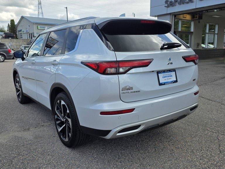 2022 Mitsubishi Outlander SE S-AWC White Mont-Laurier - photo #12