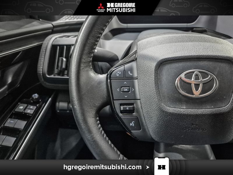 2023 Toyota BZ4X Grey Laval - photo #19