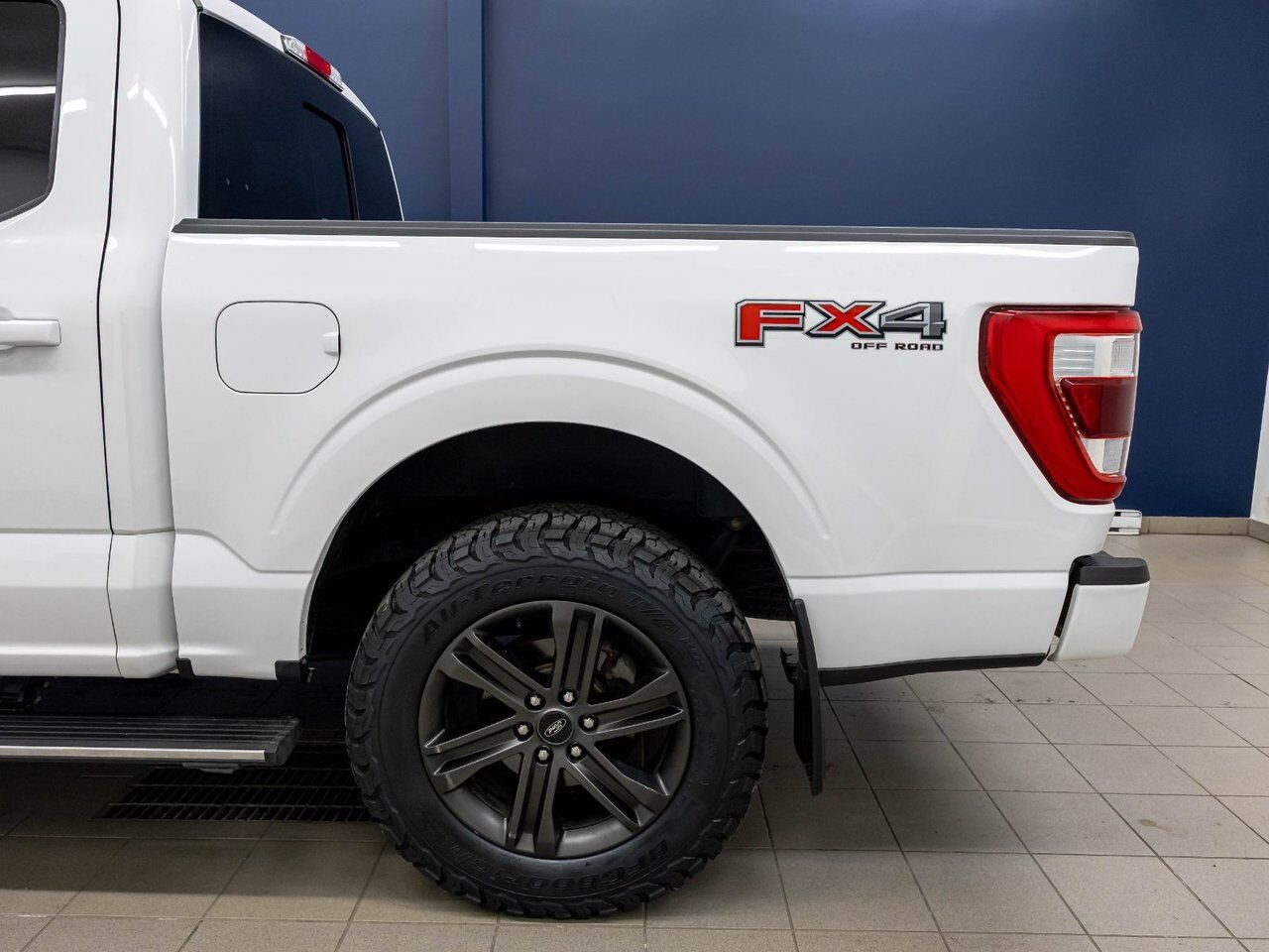 Ford F-150 LARIAT CREW 4X4 *TOIT* NAV CUIR SIÈGES VENTIL B&O 2021 Blanc Saint-Jérôme - photo #34