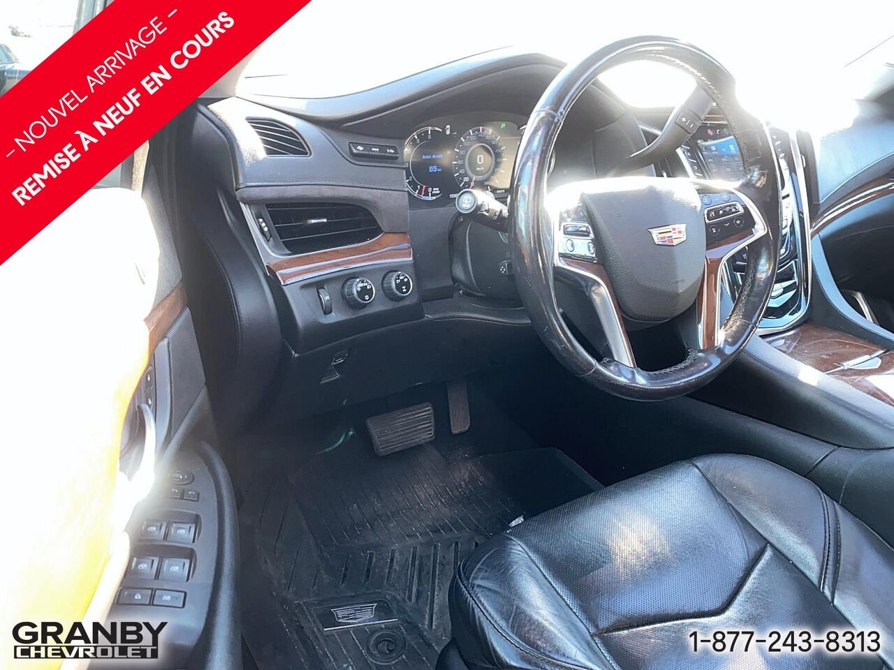 2019 Cadillac Escalade Luxe Haut de gamme 4 portes 4RM | G3887A Black Granby - photo #9