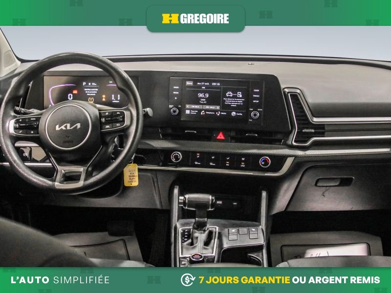 2023 Kia Sportage White Saint-Eustache - photo #17