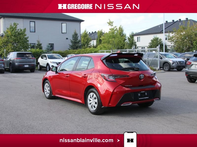 2021 Toyota Corolla Red Saint-Eustache - photo #5