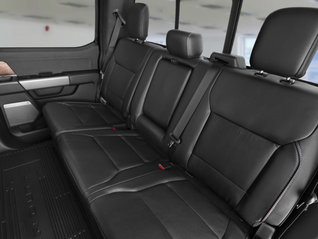 Ford Super Duty F-250 SRW 2026 Gris carbonisé métallisé Sainte-Julienne - photo #4