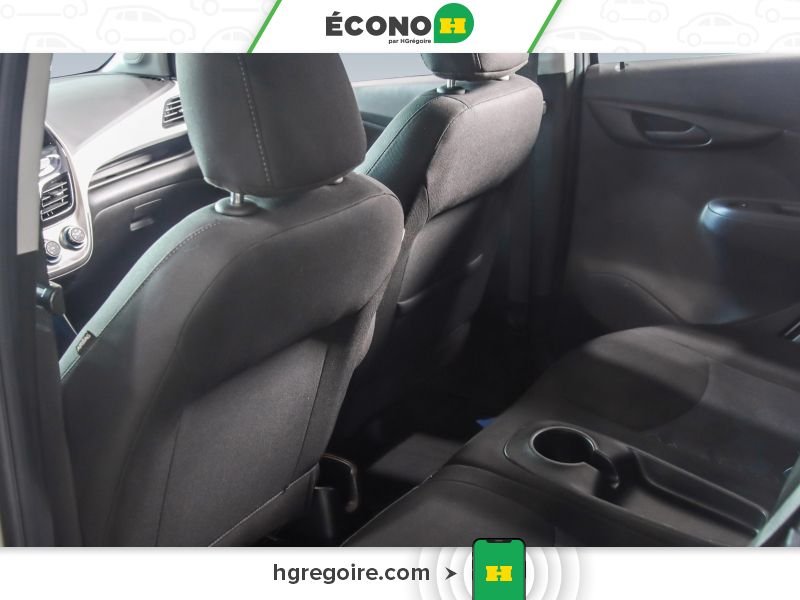 Chevrolet Spark 2018 Blanc Blainville - photo #16