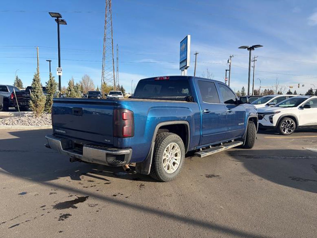 2017 GMC Sierra 1500 4WD Crew Cab 143.5 SLE Blue Sherwood Park - photo #4