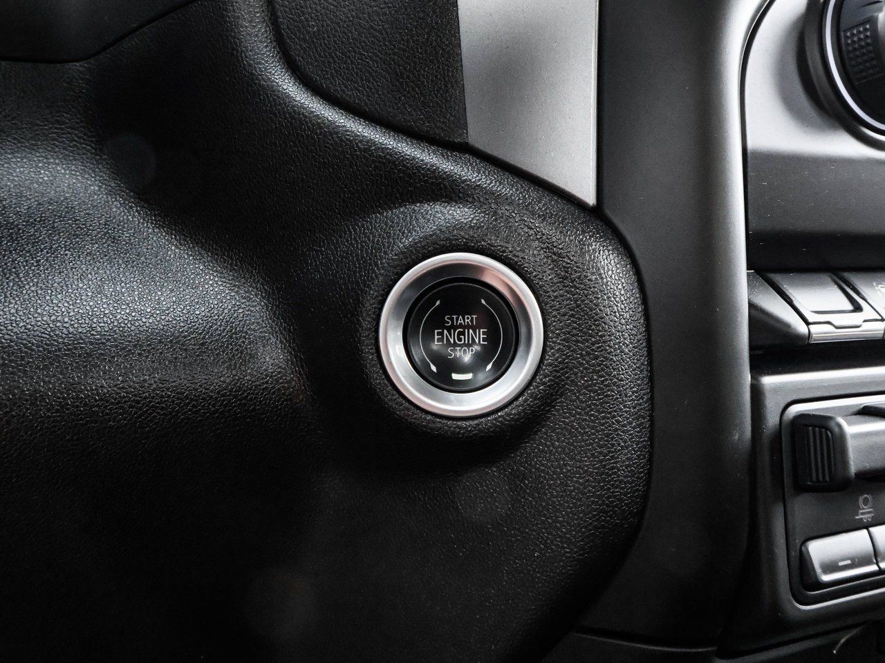2024 Chevrolet Silverado 1500 4WD Crew Cab 157 Custom Trail Boss Black Sherwood Park - photo #24