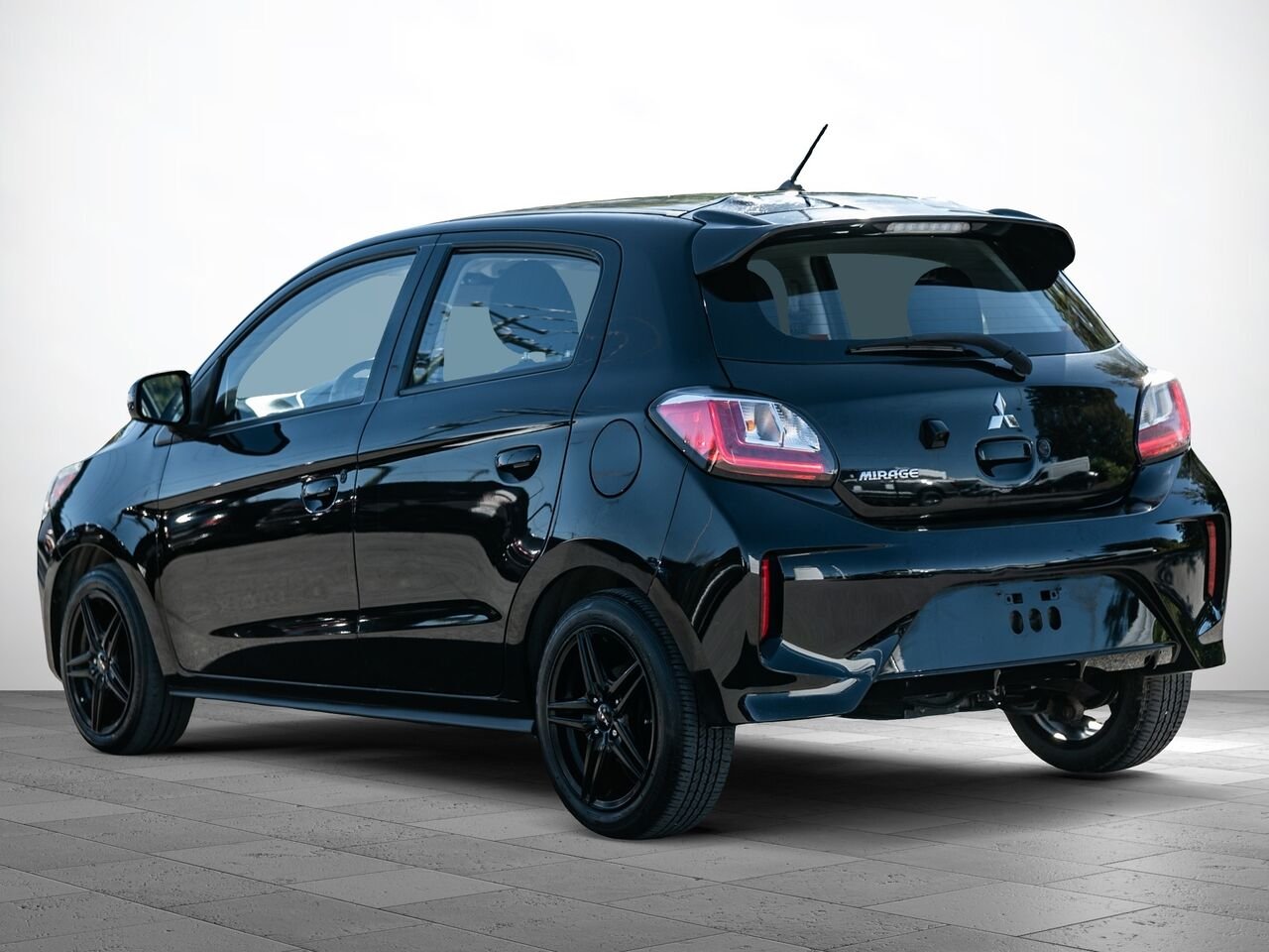 2021 Mitsubishi Mirage Black Sainte-Julienne - photo #4