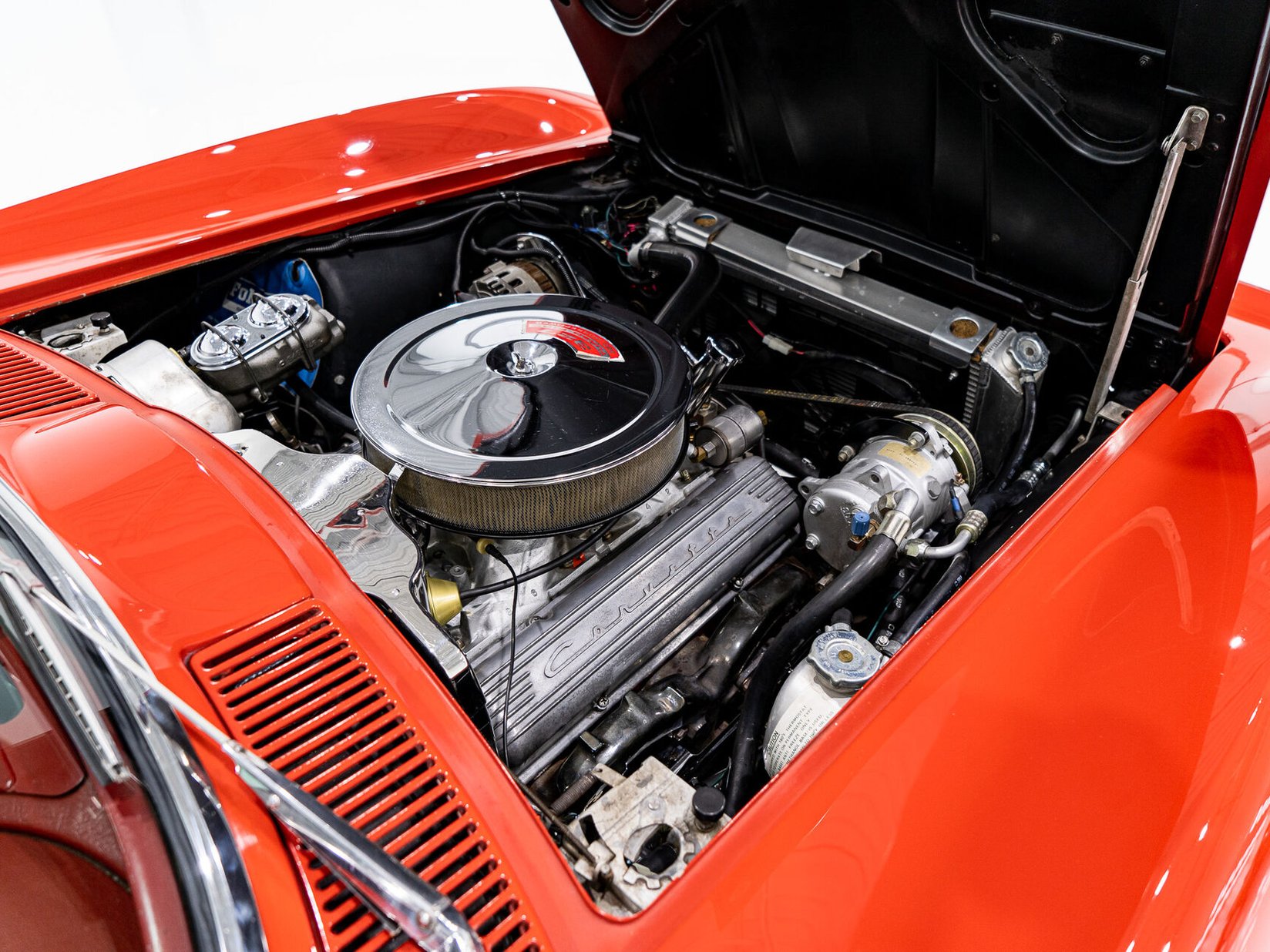 Chevrolet Corvette Split window matching# 327 Factory A/C | PRICE IN USD 1963 Rouge Montréal - photo #15
