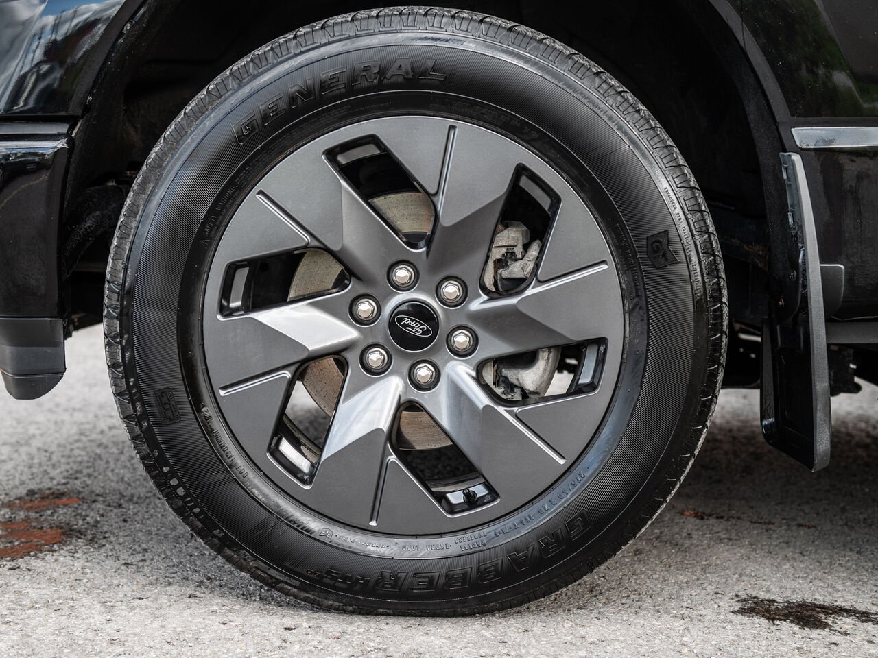 Ford F-150 LIGHTNING 4X4 CUIR GPS CAMERA 360 ANTIVOL 2023 Noir Sainte-Julienne - photo #6