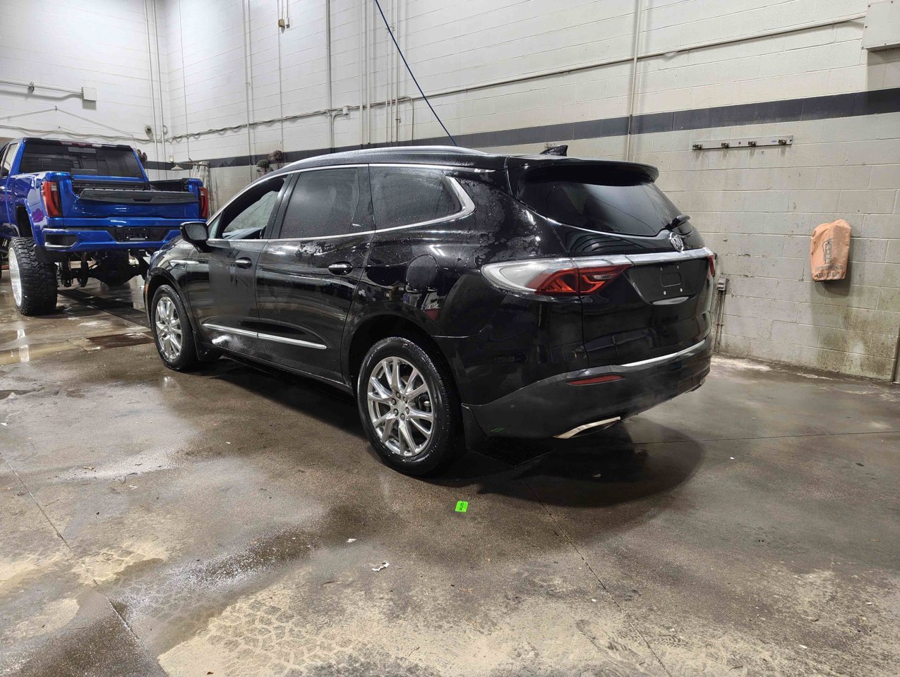2022 Buick Enclave AWD 4dr Premium Black Sherwood Park - photo #4