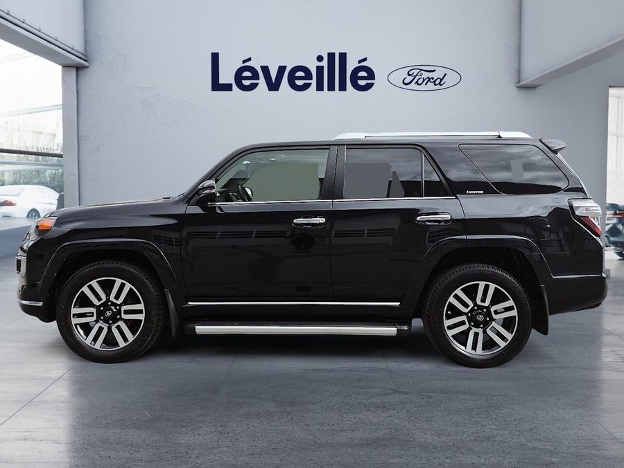 Toyota 4Runner LIMITED ** CUIR ** TOIT ** NAV ** UN PROPRIO ** CARFAX CLEAN ** TRES RARE ** 2022 Noir