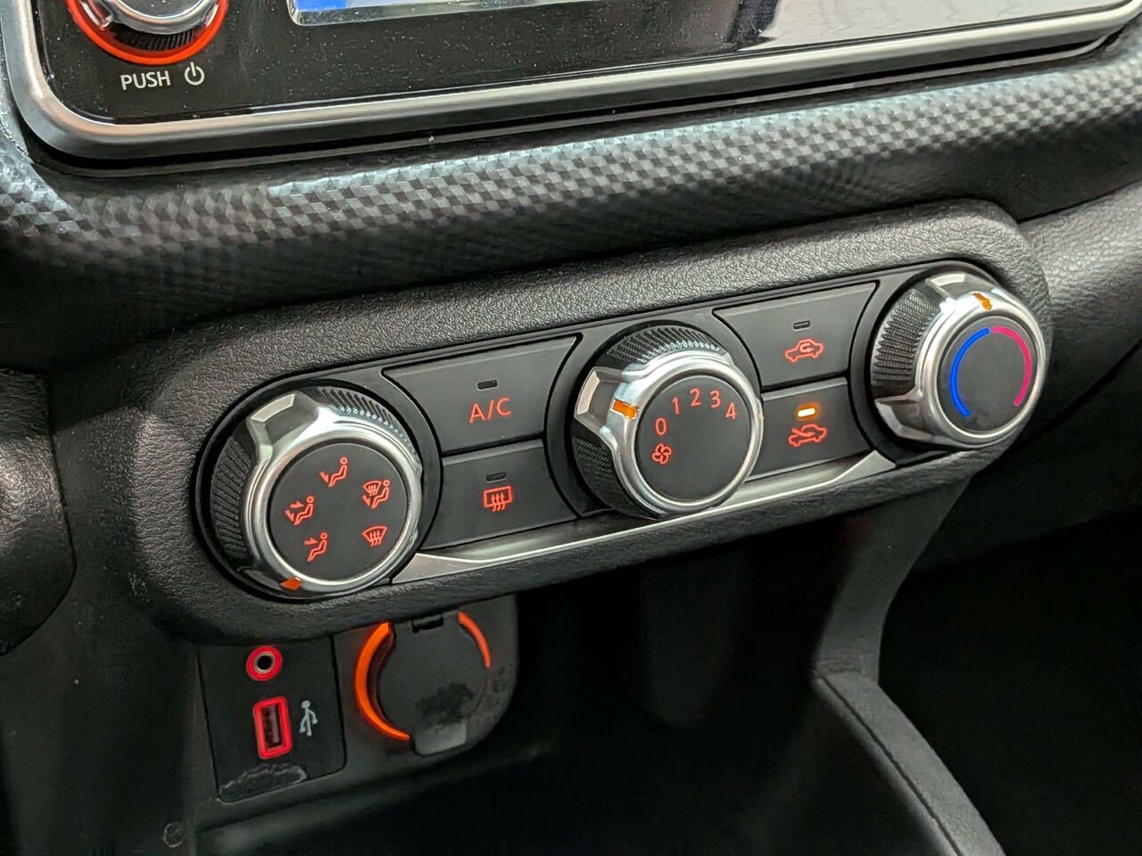 2024 Nissan Kicks S FWD Grey Val-David - photo #22
