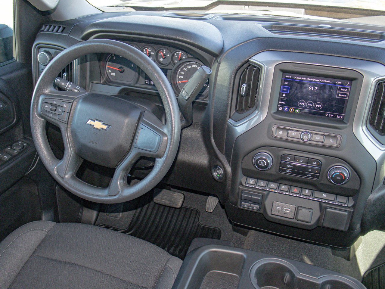 2025 Chevrolet Silverado 2500HD 4WD Crew Cab 159 Custom Black Sherwood Park - photo #29