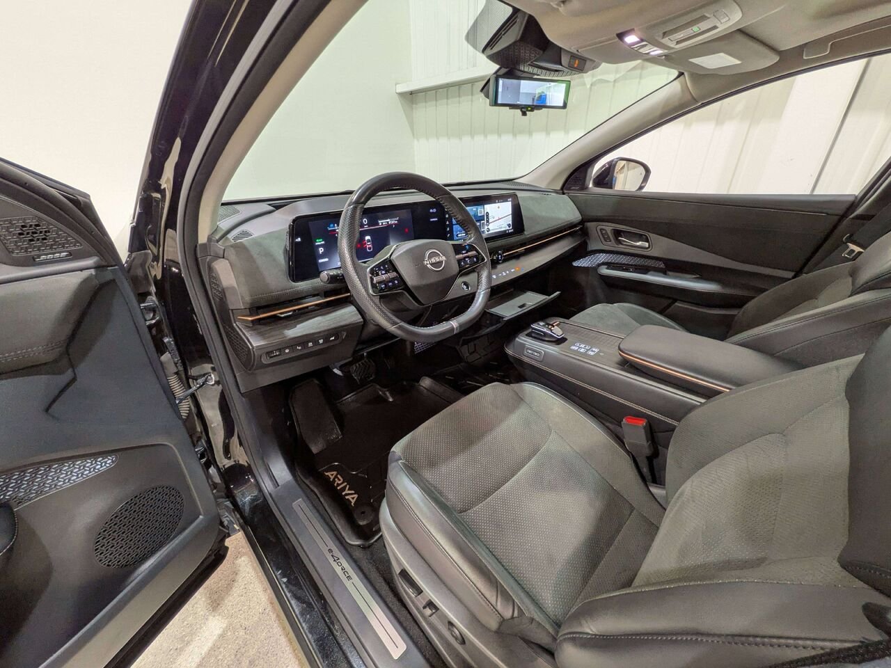2023 Nissan ARIYA PLATINUM+ e-4ORCE AWD Black Val-David - photo #10