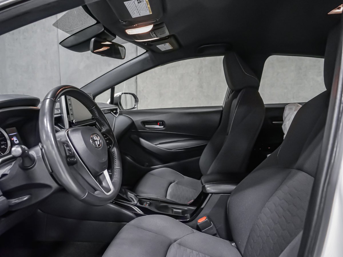 2022 Toyota Corolla Hatchback White Montreal - photo #12