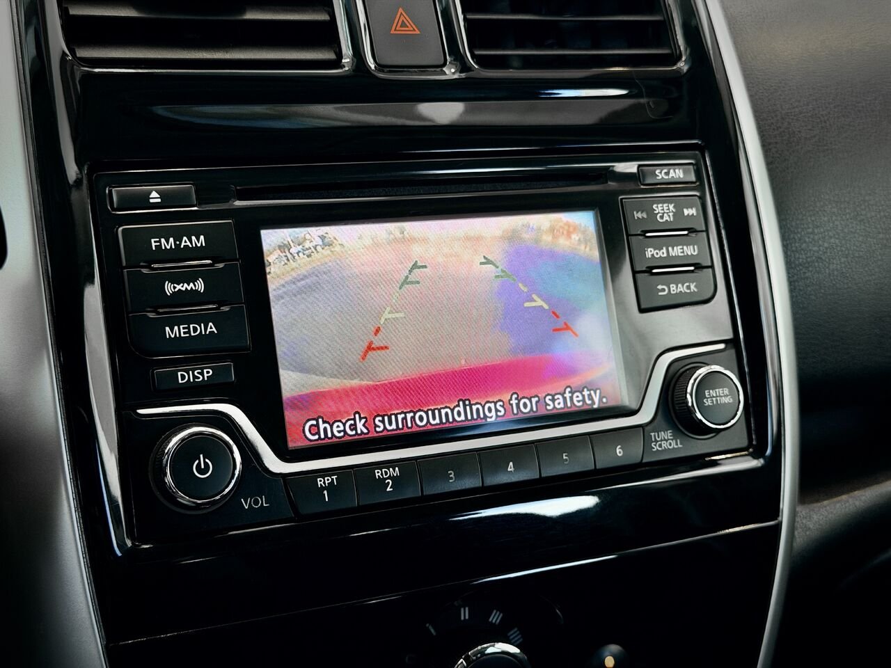 2018 Nissan Versa Note Red Notre-Dame-des-Prairies - photo #25