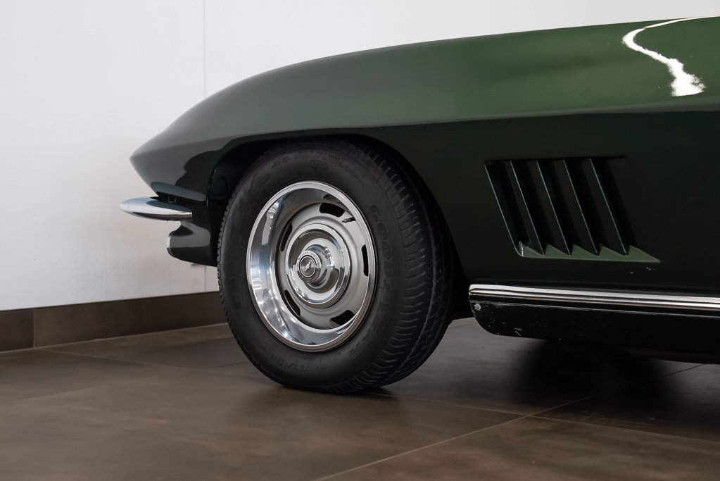 Chevrolet Corvette 1967 Vert Montréal - photo #43