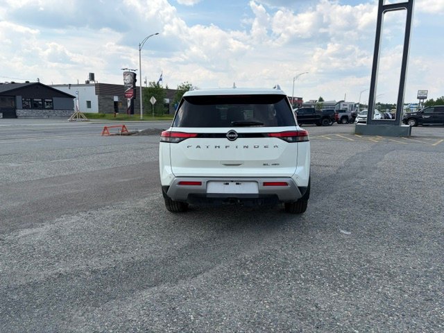 2022 NISSAN PATHFINDER SL 4RM White