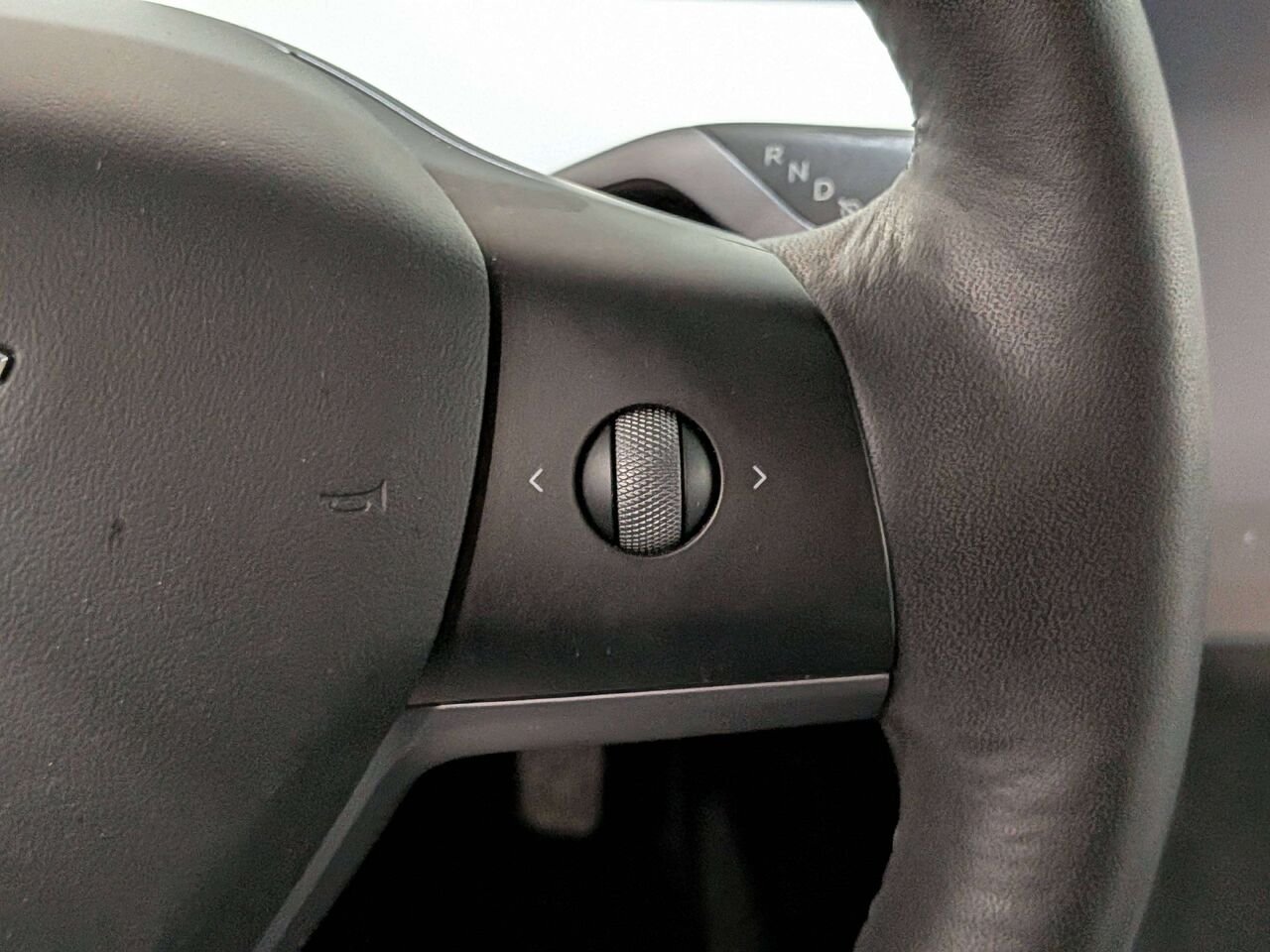 2022 Tesla Model 3 Standard Range RWD *Ltd Avail* White Val-David - photo #16