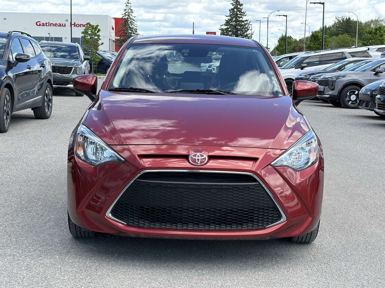 2020 Toyota Yaris Red Gatineau - photo #1