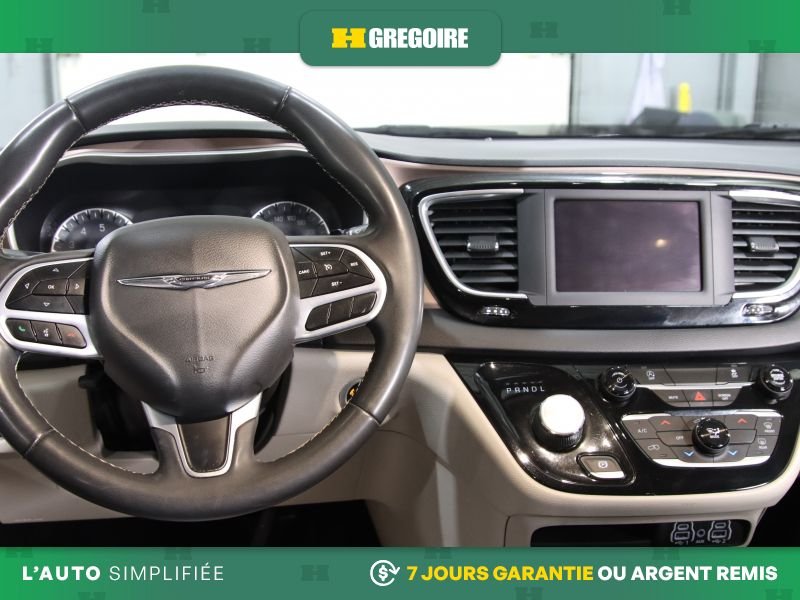 2022 Chrysler Grand Caravan Black Saint-Eustache - photo #15
