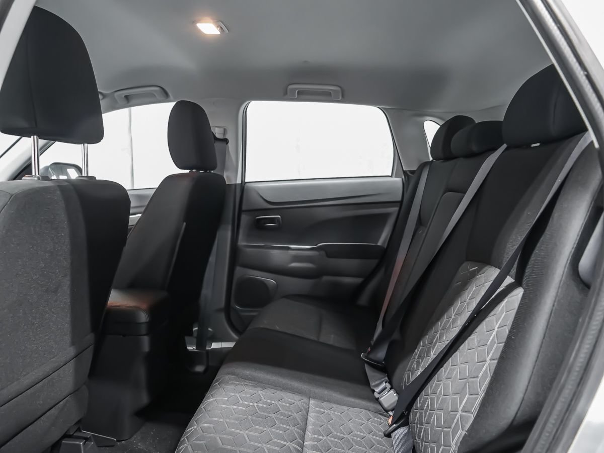 2027 Mitsubishi RVR ES Titanium Grey Montreal - photo #6