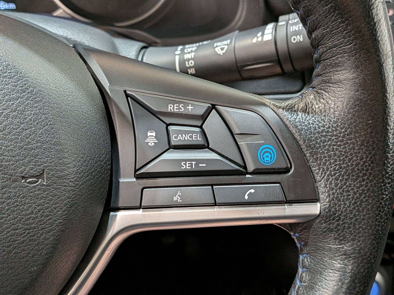2020 Nissan LEAF SL PLUS Hatchback Black Val-David - photo #16