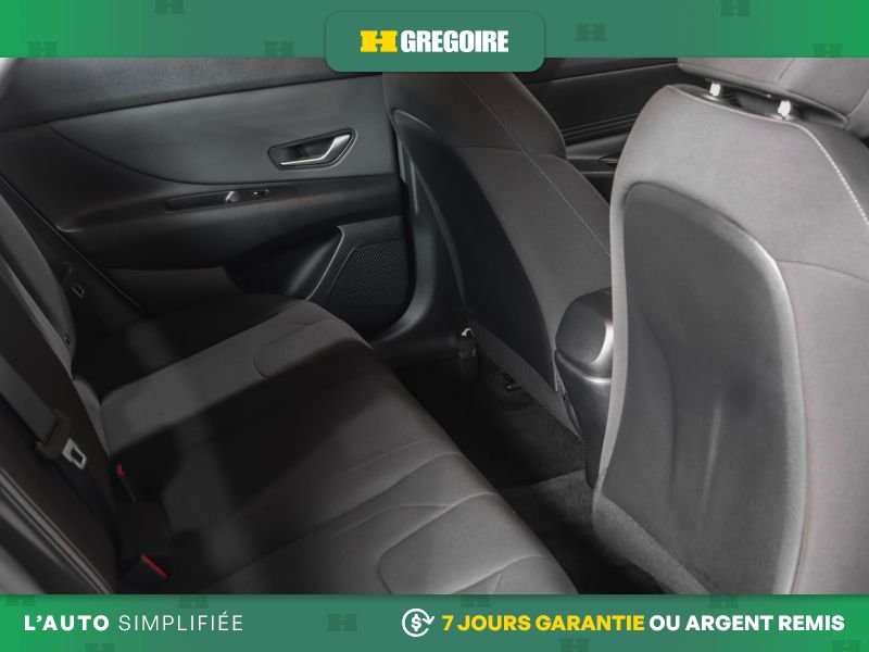 Hyundai Elantra 2022 Blanc Saint-Eustache - photo #27