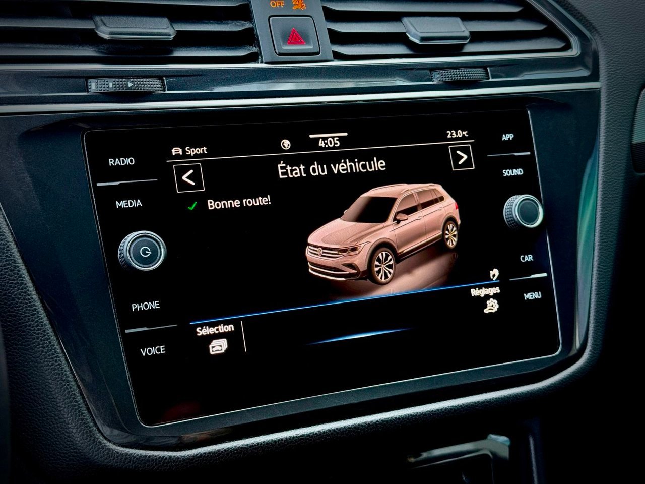 Volkswagen Tiguan 2023 Gris Notre-Dame-des-Prairies - photo #21