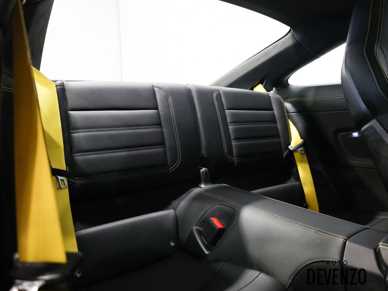 2024 Porsche 911 Silver Saint-Eustache - photo #11