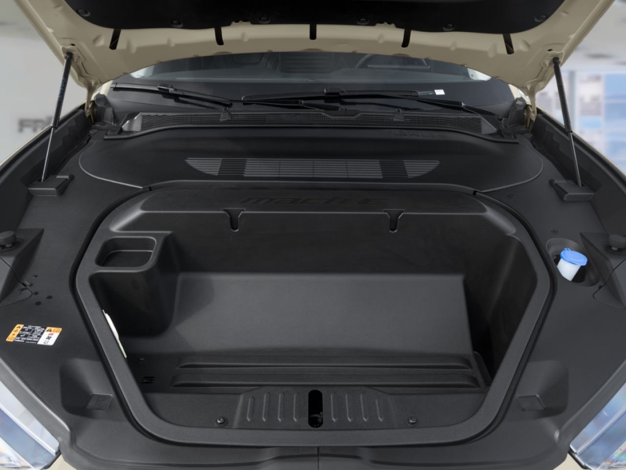 2026 Ford Mustang Mach-E Shadow Black Montmagny - photo #3