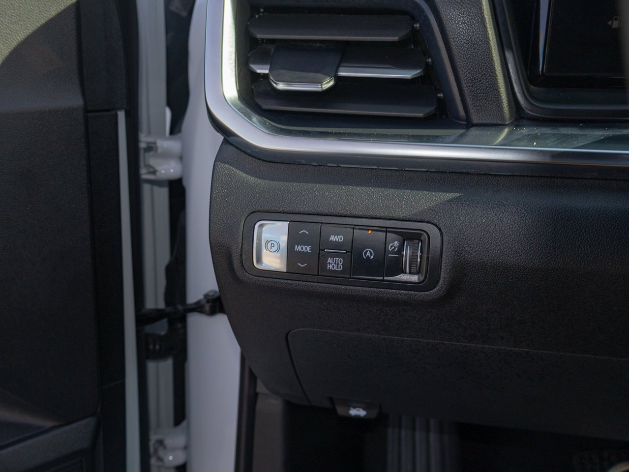 2026 GMC Terrain AWD 4dr Elevation White Sherwood Park - photo #18