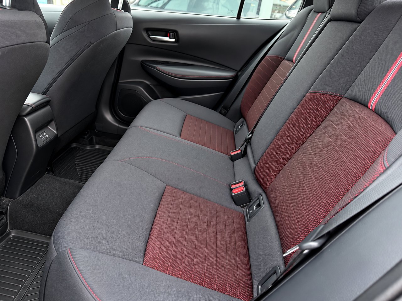 Toyota Corolla SE 2024 Blanc Châteauguay - photo #8