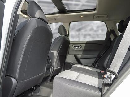 2026 Nissan Rogue Everest White Tricoat Pearl Blainville - photo #20